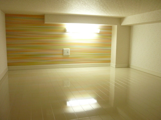 Other room space. loft