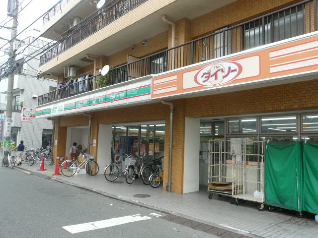 Convenience store. STORE100 Kanazawa Machiya-cho store (convenience store) to 197m