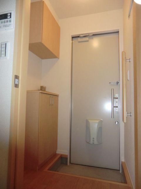 Entrance. Cupboard