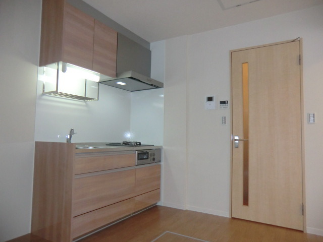 Kitchen. Two-burner stove ・ With grill!