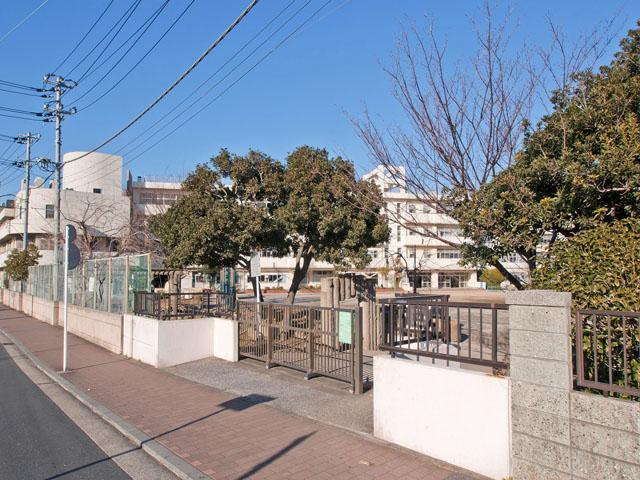 Primary school. 160m to Yokohama Municipal Hakkei Elementary School