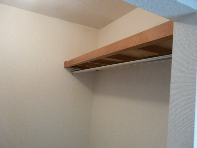 Receipt. Storage rich and the room also clean (* ^^) v