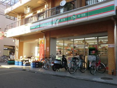 Convenience store. 450m until Lawson (convenience store)