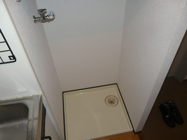 Other Equipment. There yard indoor washing machine ☆