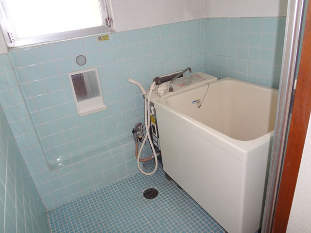 Bath. Because there is a window ventilation are easy ☆