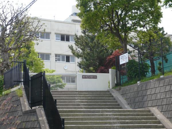 Junior high school. Tomioka 950m until junior high school