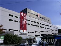 Shopping centre. 750m to Daiei (shopping center)