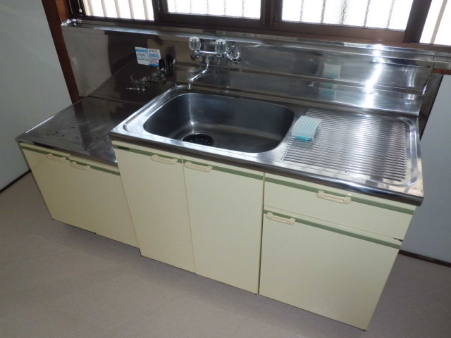 Kitchen. Gas stove installation Allowed! (^^)!