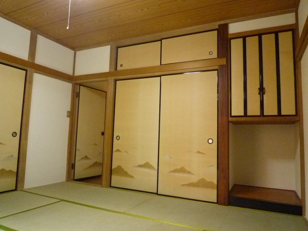 Non-living room. Japanese-style room 8 tatami wide space