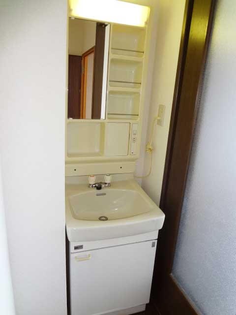 Washroom. Independent wash basin (* ^ _ ^ *)