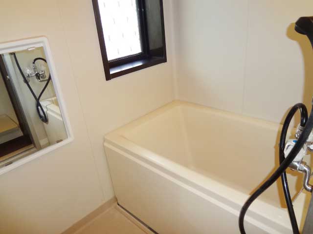 Bath. Ventilation with a window is also Rakuchin (* ^ _ ^ *)