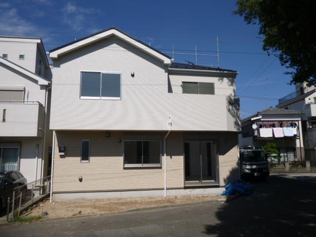 Local appearance photo. Good is per yang per southeast corner lot. You walk in the flat until the Kanazawa Bunko Station! 