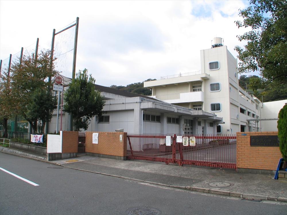 Junior high school. 779m to Yokohama Municipal Nishikanazawa junior high school