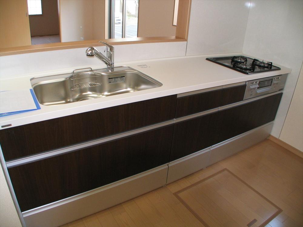 Same specifications photo (kitchen)