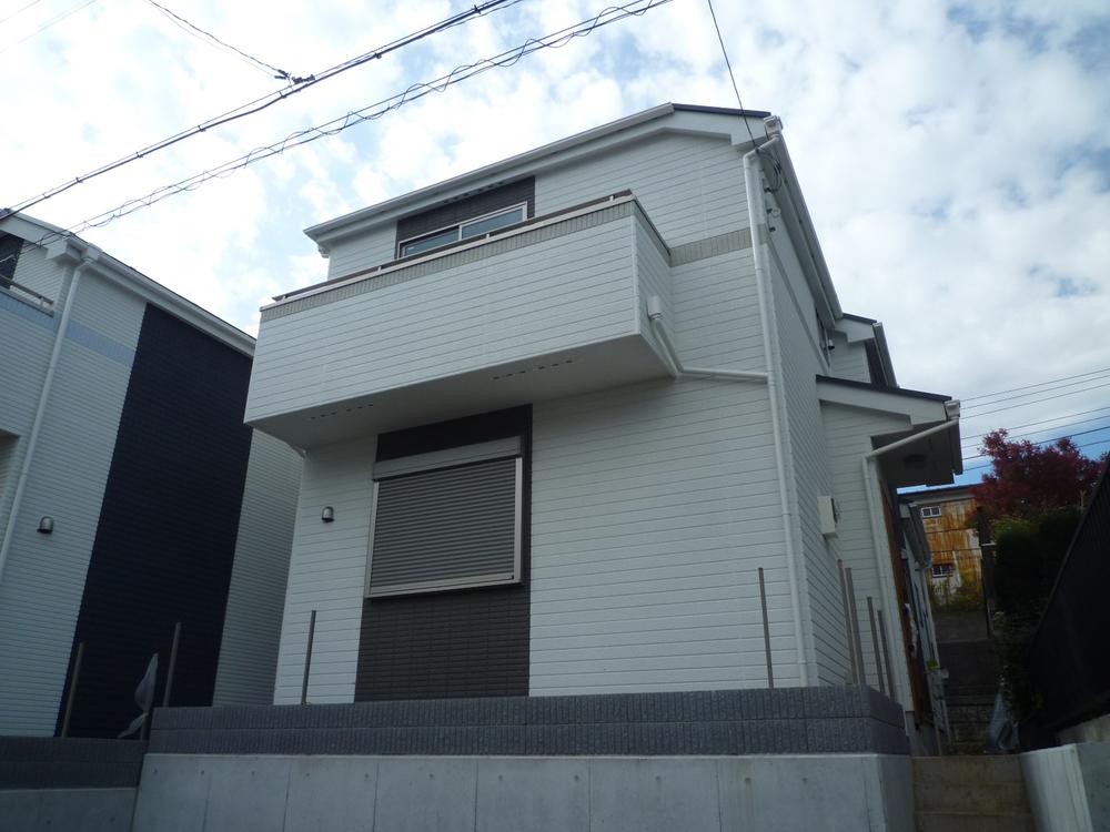 Local appearance photo. All building, Zenshitsuminami is the day with the feeling of freedom full floor plan of direction! 