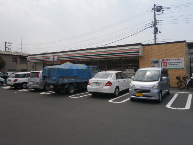 Convenience store. Seven-Eleven Yokohama Mutsuura 1-chome to (convenience store) 355m