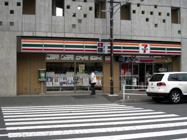 Convenience store. Seven-Eleven Yokohama Sugita 4-chome up (convenience store) 636m