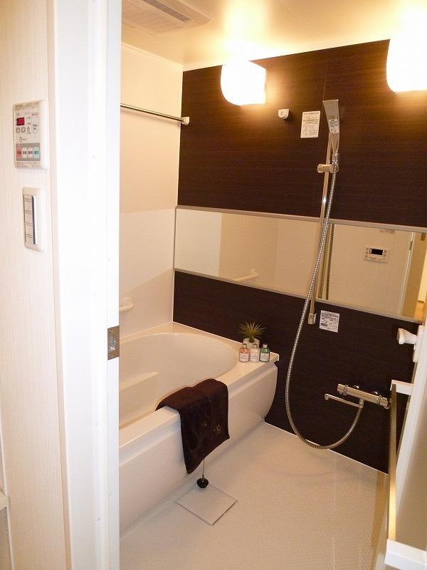 Bathroom. Unit bus new exchange, There bathroom dryer