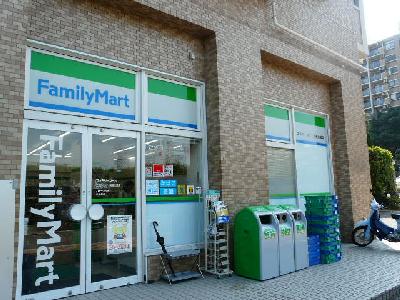 Convenience store. FamilyMart Este ・ 419m from City Shonan Mutsuura store (convenience store)