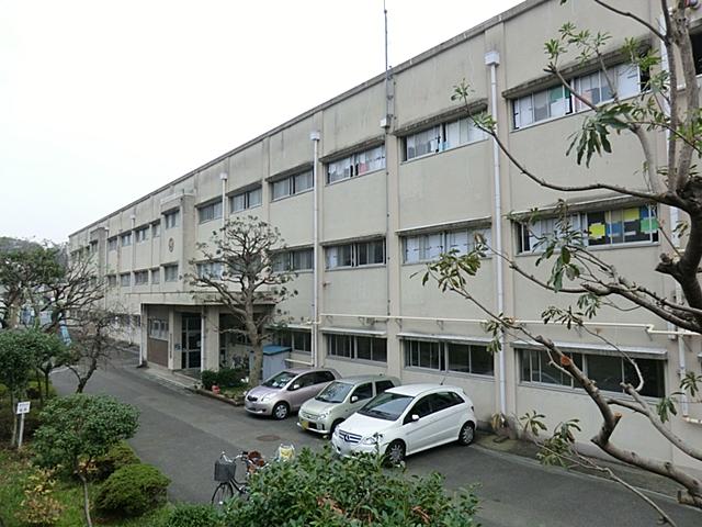 Primary school. Tomioka until elementary school 1200m