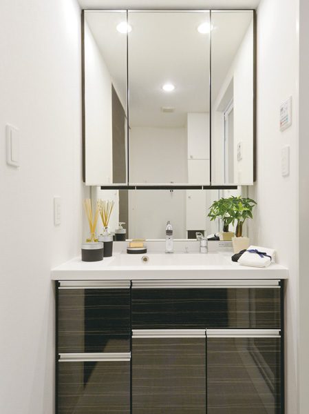 Bathing-wash room.  [Powder Room] Daily grooming, Sophisticated functional beauty of sanitary.