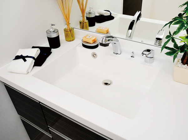 Bathing-wash room.  [Square ball-integrated counter] Bathroom vanity with a top plate Square ball and integrated artificial marble finish. No dirt of the groove of the top plate and the ball, Also easy daily cleaning.