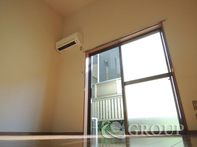 Other room space. With loft