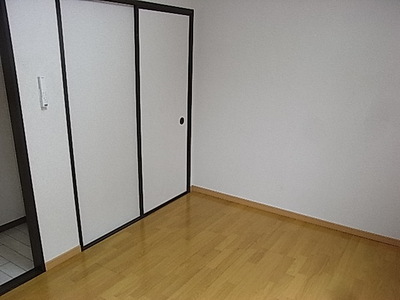 Living and room. It is cleaned rooms