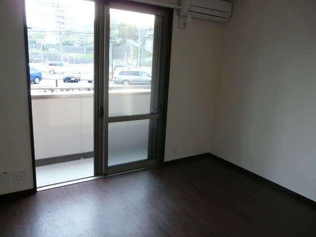 Living and room. Spacious 8.1 Pledge (* ^^) v