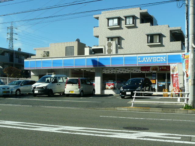 Convenience store. Lawson Kamariyahigashi seven-chome up (convenience store) 490m