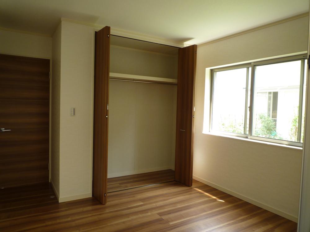 Non-living room. Equipped with a large closet in each room.