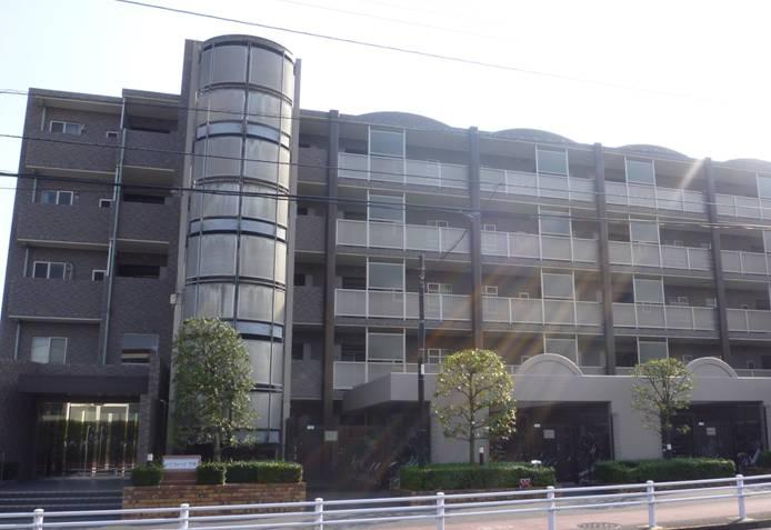 Local appearance photo. Local (12 May 2013) Shooting