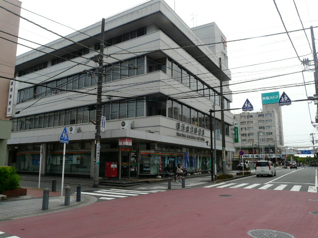 post office. 1070m to Yokohama Kanazawa post office (post office)