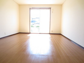 Living and room. LDK sunshine is yes.