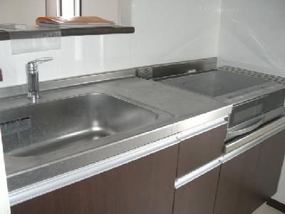 Kitchen.  ☆ IH stove of the system kitchen sink also wide! Counter kit