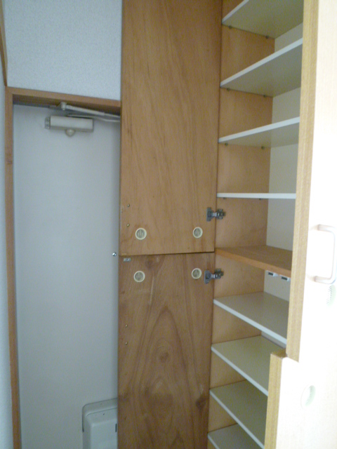 Entrance. Plenty of shoe box ☆