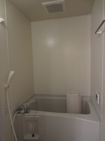 Bath. Bathing is possible reheating. 