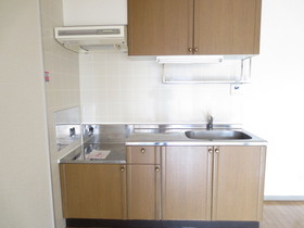 Kitchen. Gas stove can be installed. 