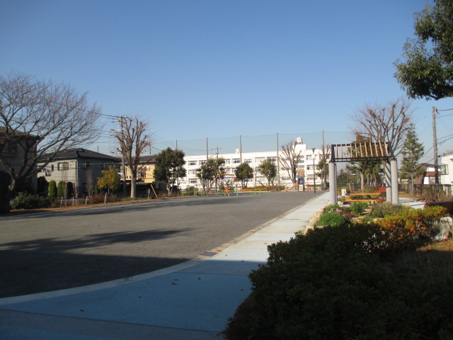 park. 70m to Tomioka seventh park (park)