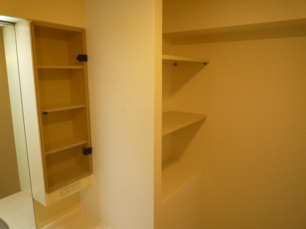 Receipt. Convenient storage is also available to the washroom and there.