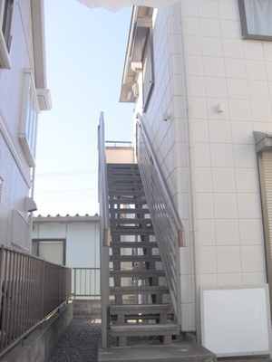 Entrance. Private stairs to the second floor
