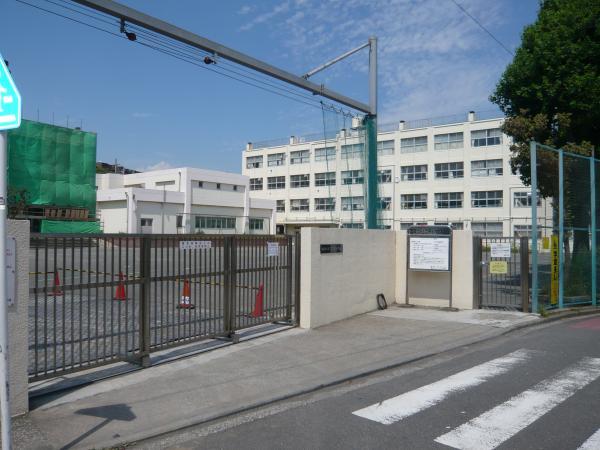 Primary school. Tomioka until elementary school 500m