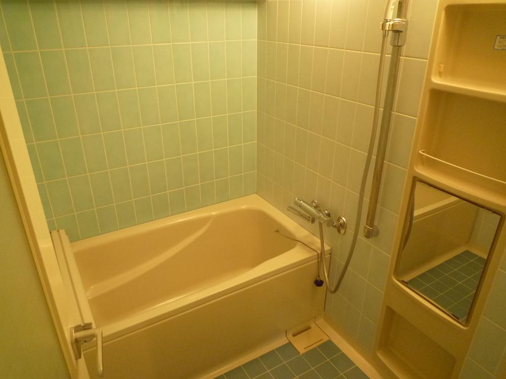 Bathroom. Equipped with a high-quality unit bath condominium unique.