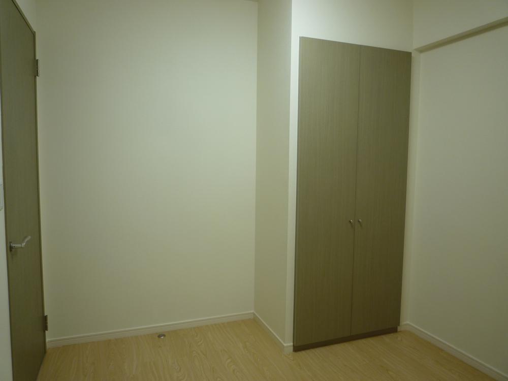 Non-living room. Each room by the high-quality interior and joinery.