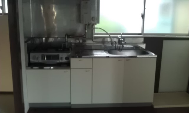 Kitchen. Spacious kitchen ☆