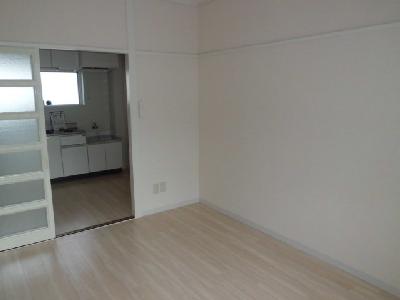Living and room. It is very clean rooms