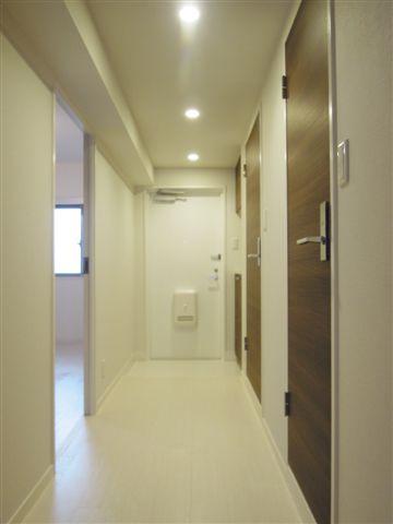 Entrance. Local (10 May 2013) Shooting