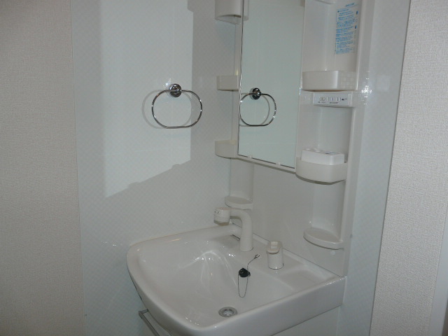 Washroom.  ☆ Beautiful and stylish independent wash basin ☆