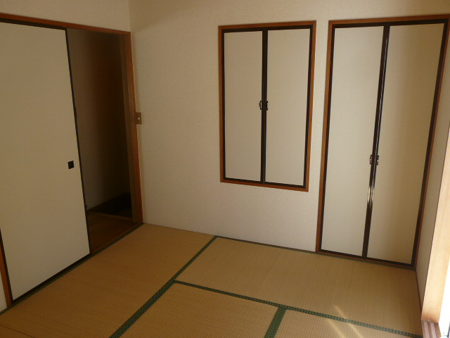 Other room space. Tatami Room