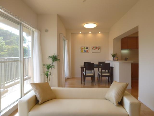 Living. 17 Pledge than of living is a positive per good on the south-facing.